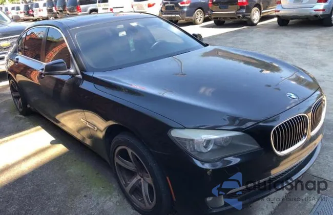 WBAKC8C58CC435970: 70643754