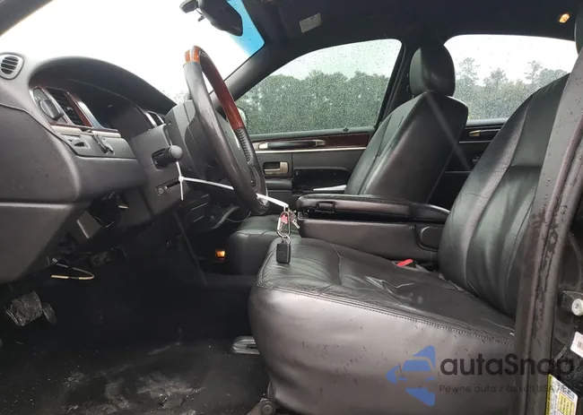 2LNBL8CV3AX625271: 71472544