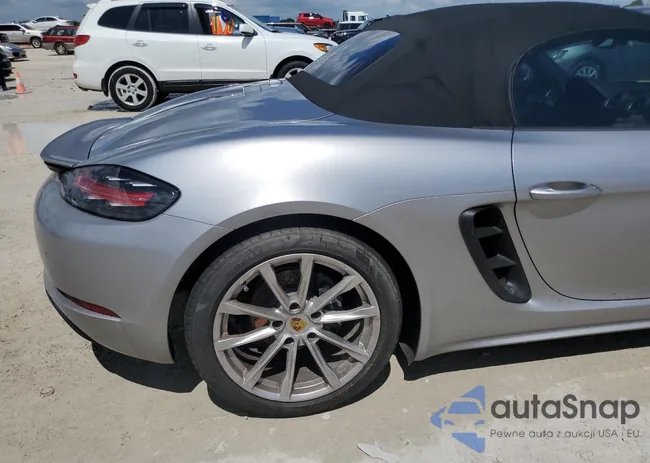 WP0CA2A81JS210302: 73794464