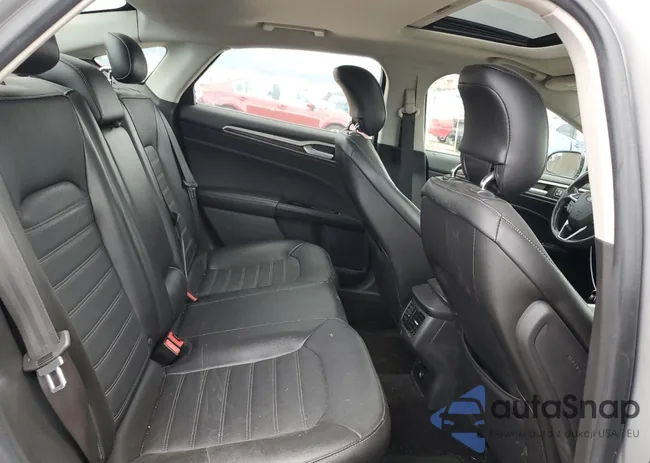 1FA6P0HD4F5118423: 70092964