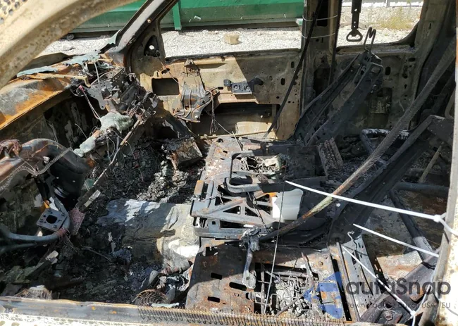 1GCRKSE70DZ213096: 72033464