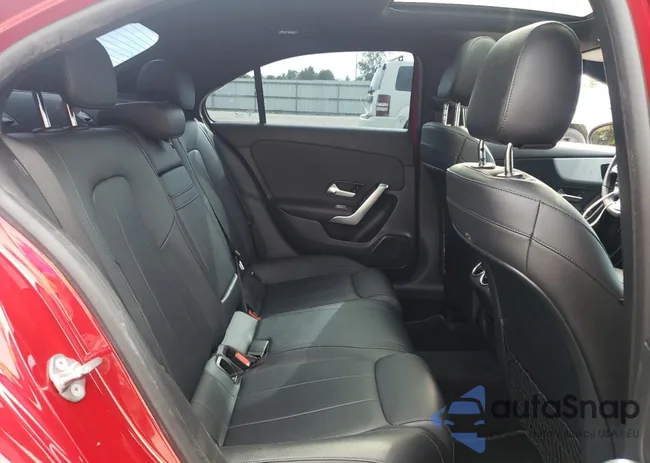 W1K3G4EBXLJ220857: 84220285