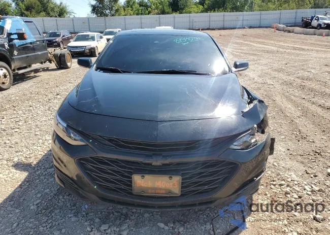 1G1ZD5STXRF210690: 81590345