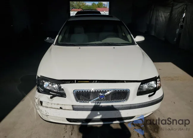 YV1SW61R111132391: 84236665