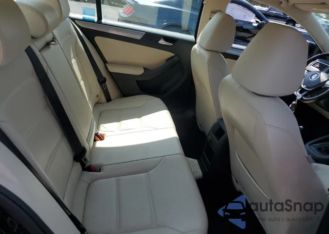 3VWDB7AJ9HM384961: 71766875