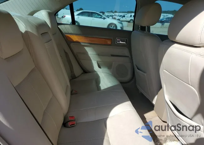 3LNHM26T48R647545: 81642505