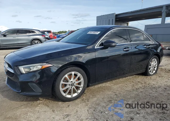 WDD3G4EB1KW001089: 84418025