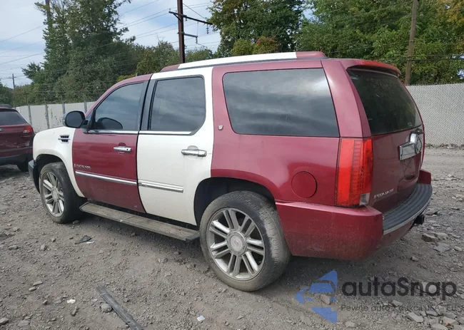 1GYFK63828R194041: 82048995