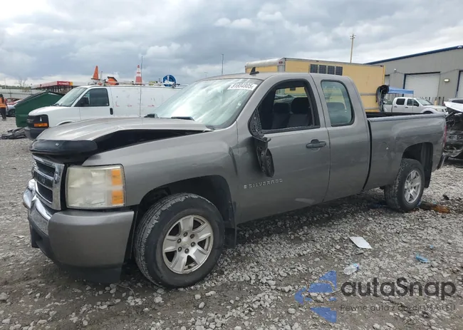 1GCEC19X68Z140872: 81804805