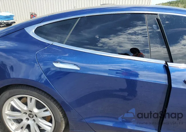 5YJSA1E24MF424231: 81555505