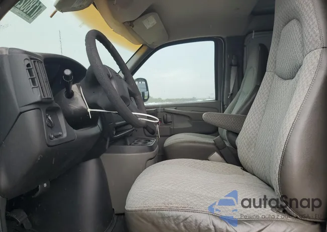 1GCEG15X331183406: 84524845