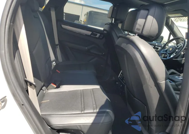 WP1AE2AY0NDA26893: 81724815