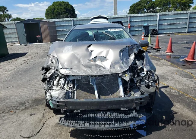 2T1BURHE5GC558539: 81898155