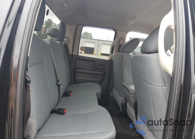 1C6RR7FT6JS301781: 84631445