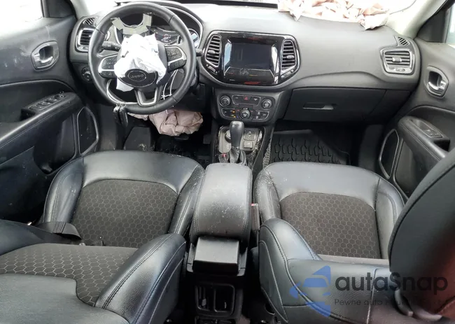 3C4NJDBB6JT314975: 81776615