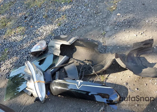 5YJSA1DP3CFP03004: 82136415