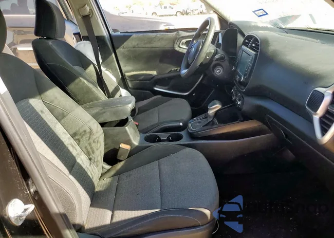 KNDJ23AU8M7791182: 84419425