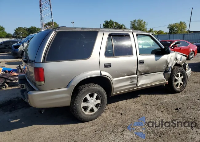 1GHDT13W8Y2215439: 81875385