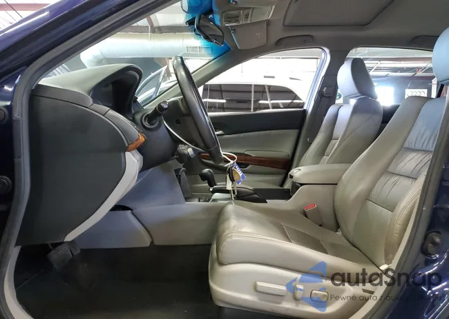 1HGCP2F89BA026905: 81444325