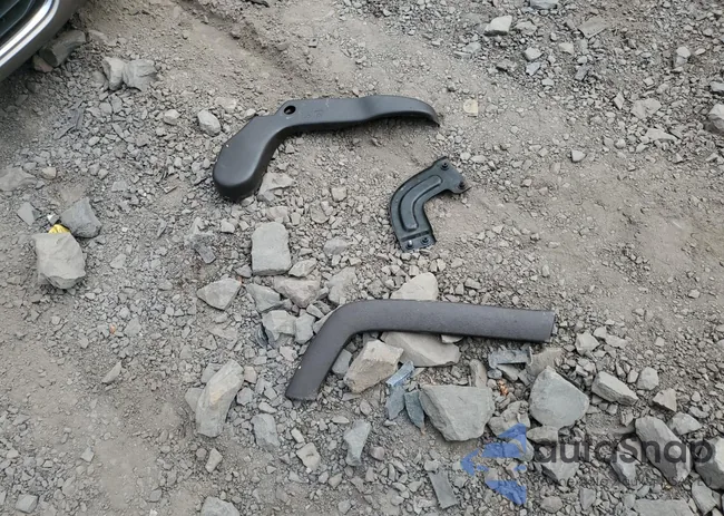 1GYFK63828R194041: 82048995