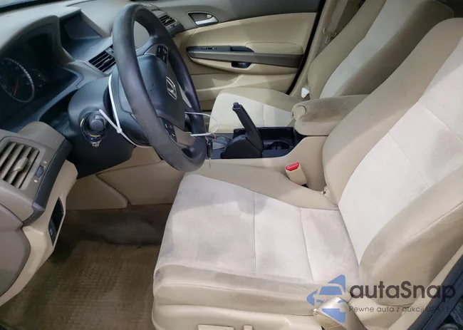 1HGCP2F43AA007696: 82047555