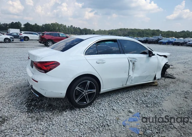 WDD3G4EB8KW000506: 71779745