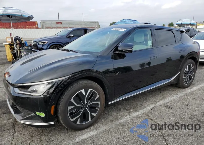 KNDC34LA3P5606549: 84282515