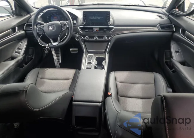 1HGCV3F26NA047321: 81904255