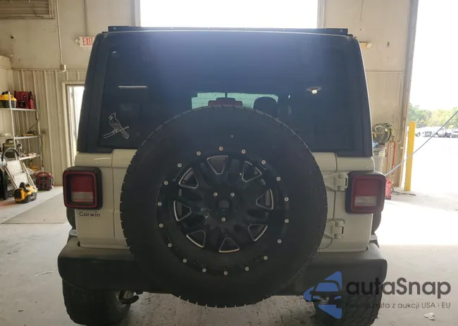 1C4HJXDN2KW592077: 81063675