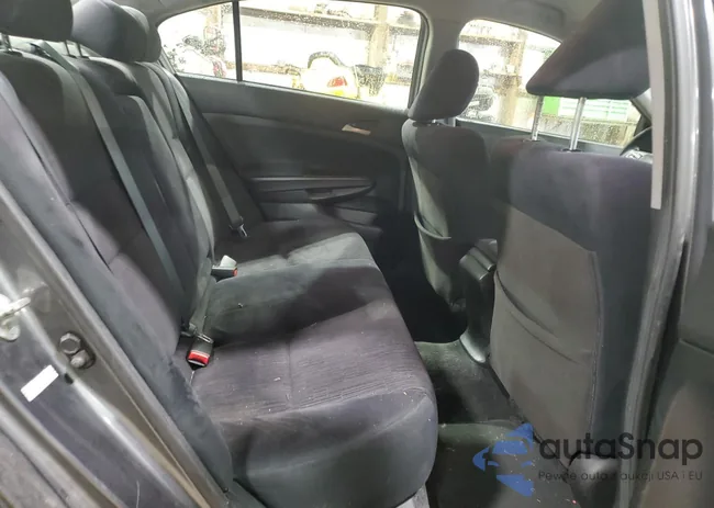 1HGCP2F34BA156496: 69204135