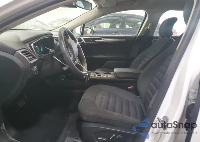 3FA6P0LU3KR117035: 84630485