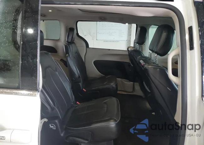 2C4RC1GG2JR100423: 70338165