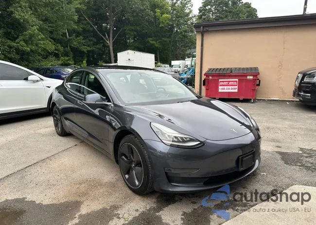 5YJ3E1EB1JF119497: 80073925