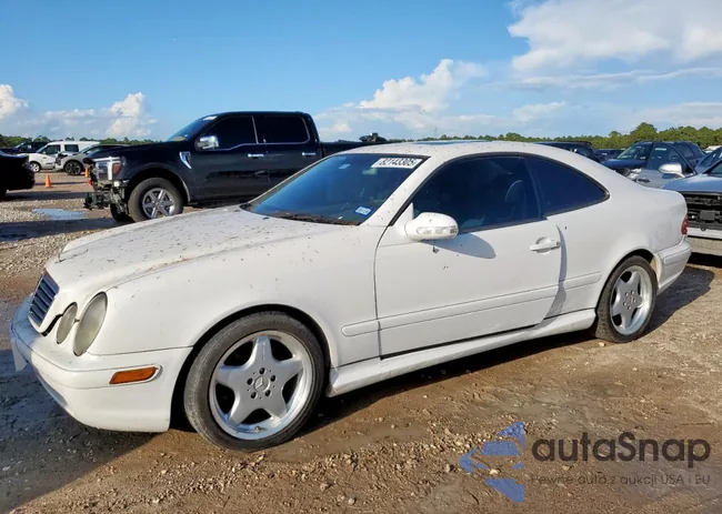 WDBLJ70GXYF127281: 82143305