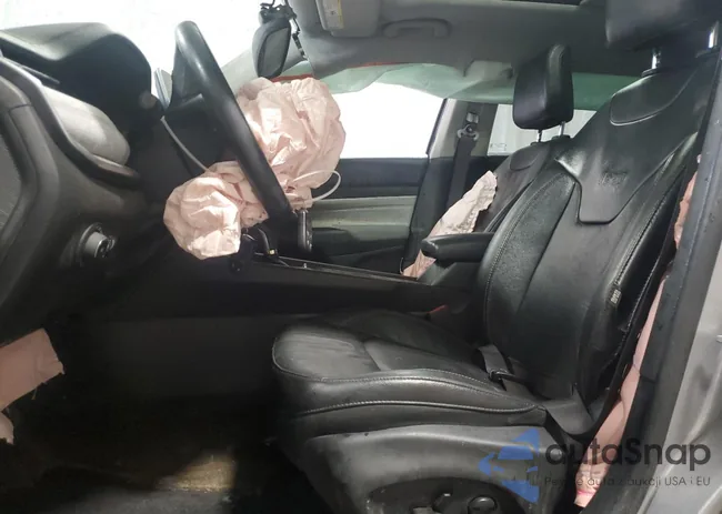 3C4NJDFB9NT117377: 83757145