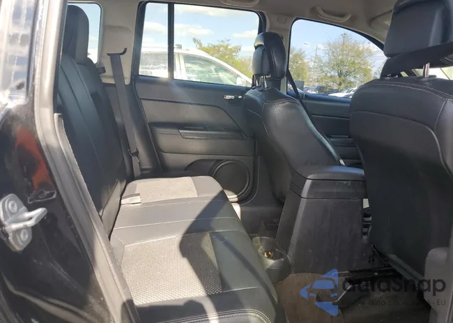 1C4NJCBA4GD703209: 84545245