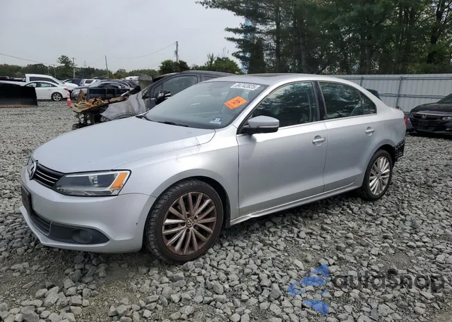 3VWLZ7AJ7BM074886: 84742825