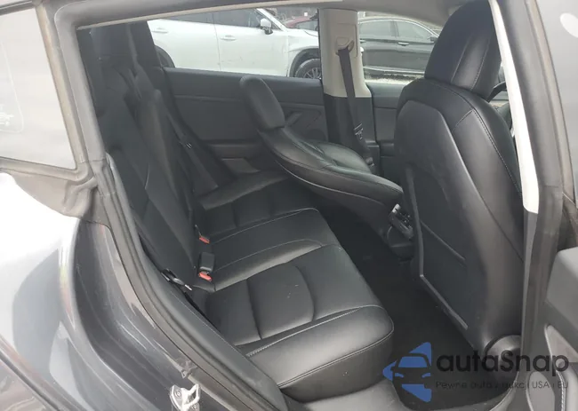 5YJ3E1EB5NF259719: 80764085