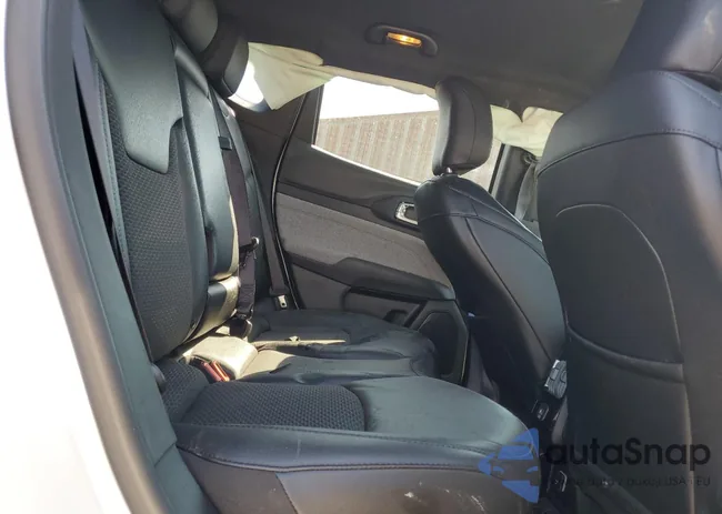 3C4NJDBNXRT174158: 81208765