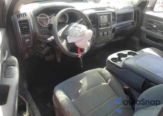 3C6JR6AG6JG137795: 81038485