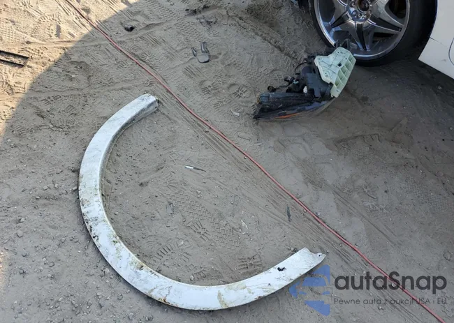 JN8AZ2BF8M9721602: 81453195