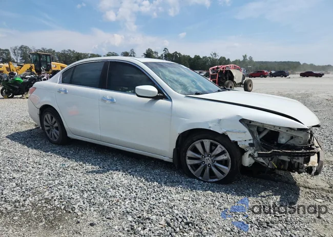 1HGCP3F84BA025201: 80707805