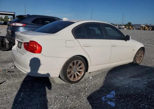 WBAPH5C5XBF094381: 81749945