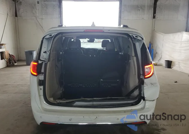 2C4RC1GG2JR100423: 70338165