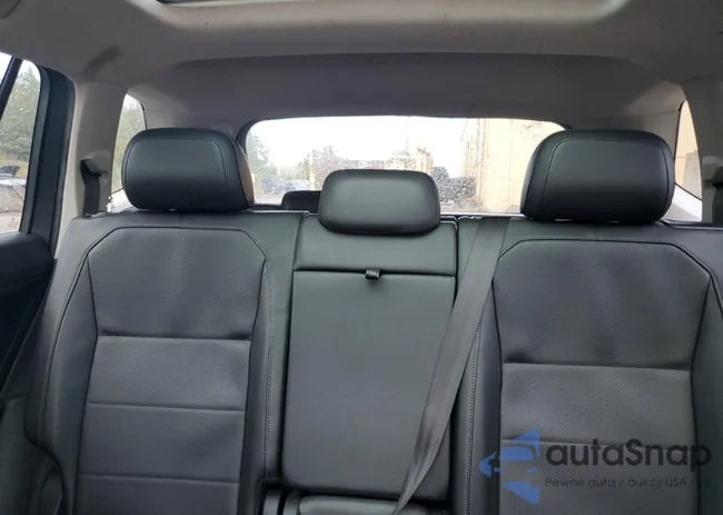 3VV3B7AX7JM218576: 84029715