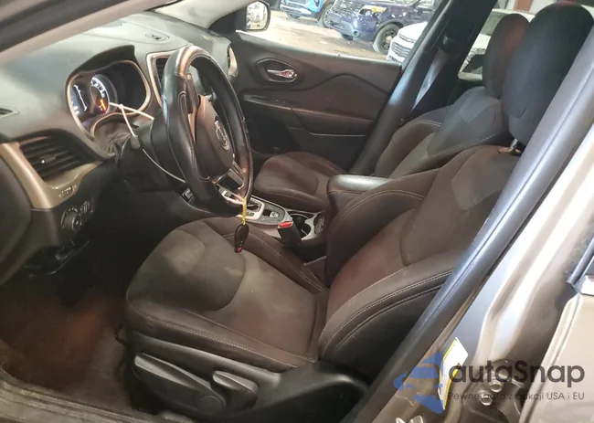 1C4PJMCS4HW503569: 71156715