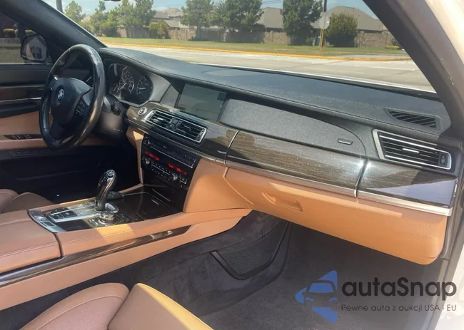 WBAKB8C58ACY64395: 80227115