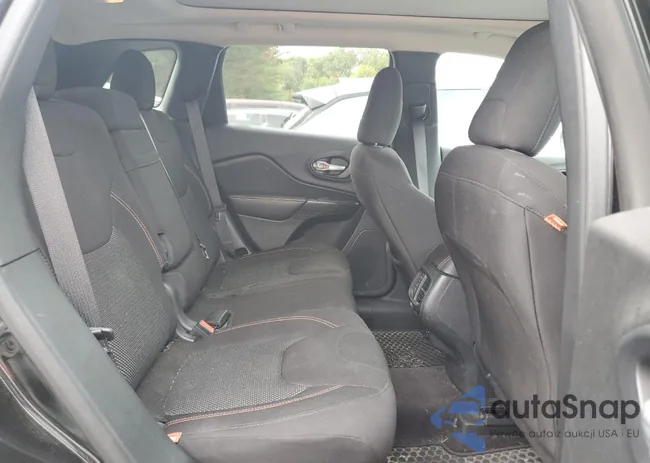 1C4PJMCS5GW309941: 82045985