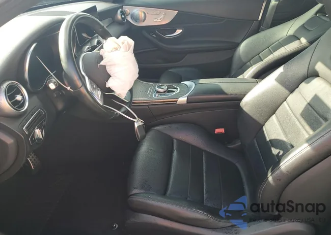 W1KWJ8DB2LF984261: 81610925