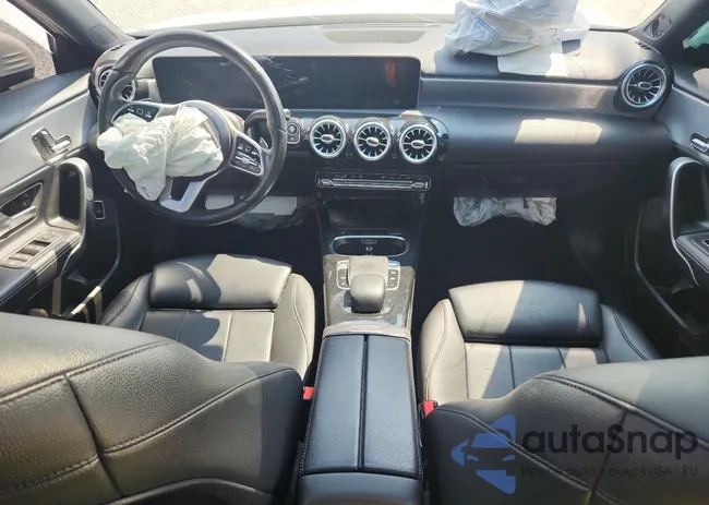 WDD3G4EB8KW000506: 71779745